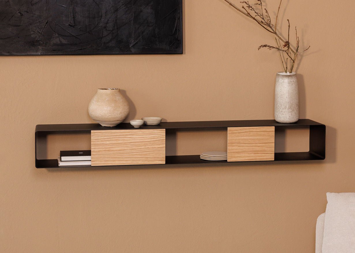 Wandregal Sion – Hängekommode aus Metall mit Kabelhalter