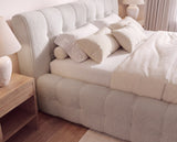 Designer Polsterbett Nela in Bouclé – Sand